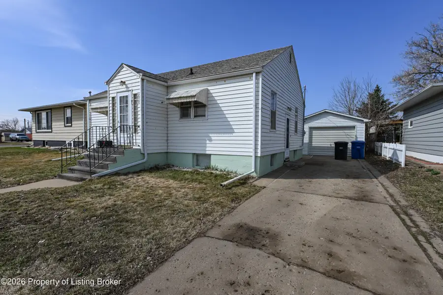 236 S Main Avenue, Dickinson, ND 58601 - #3
