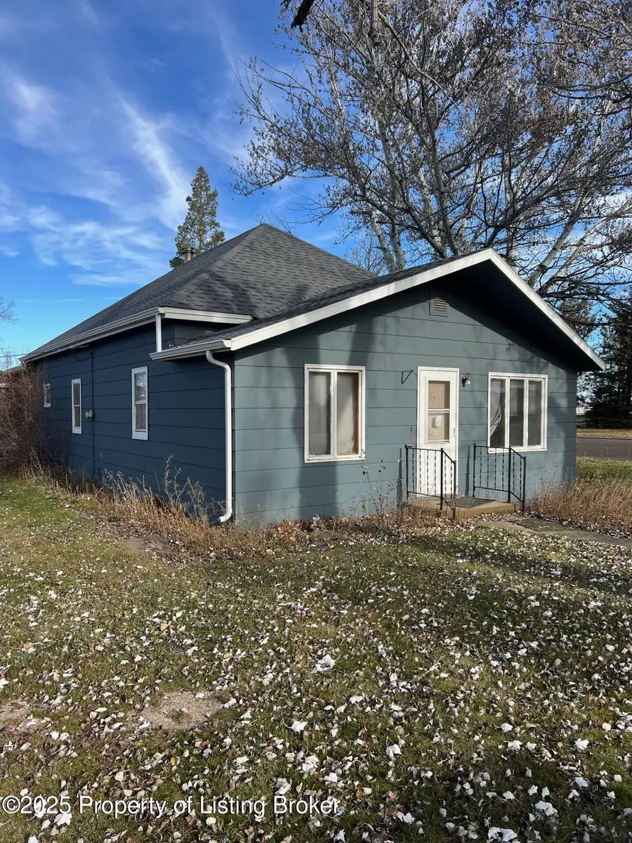 572 1st Street, Beach, ND 58621 - #2