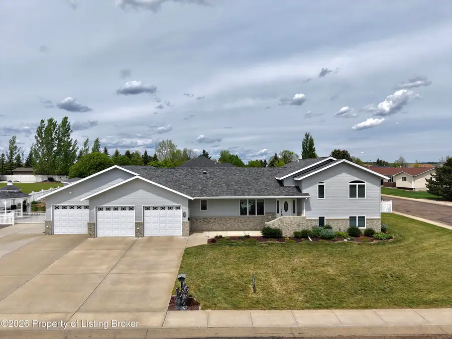 837 17th Street, Dickinson, ND 58601 - #2