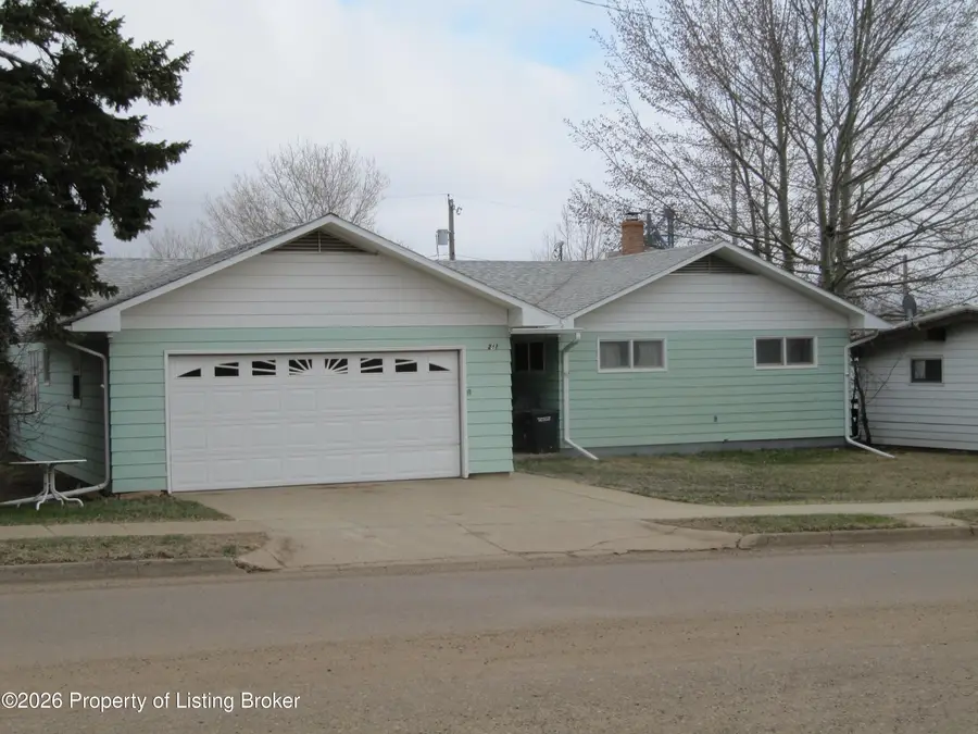 282 Central Avenue, Beach, ND 58621 - #2