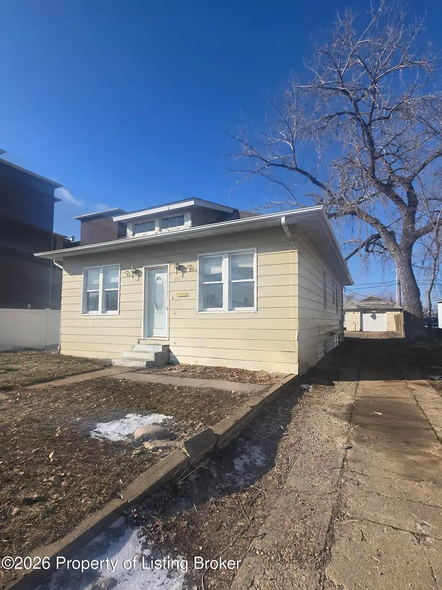 29 10th Avenue, Dickinson, ND 58601 - #2