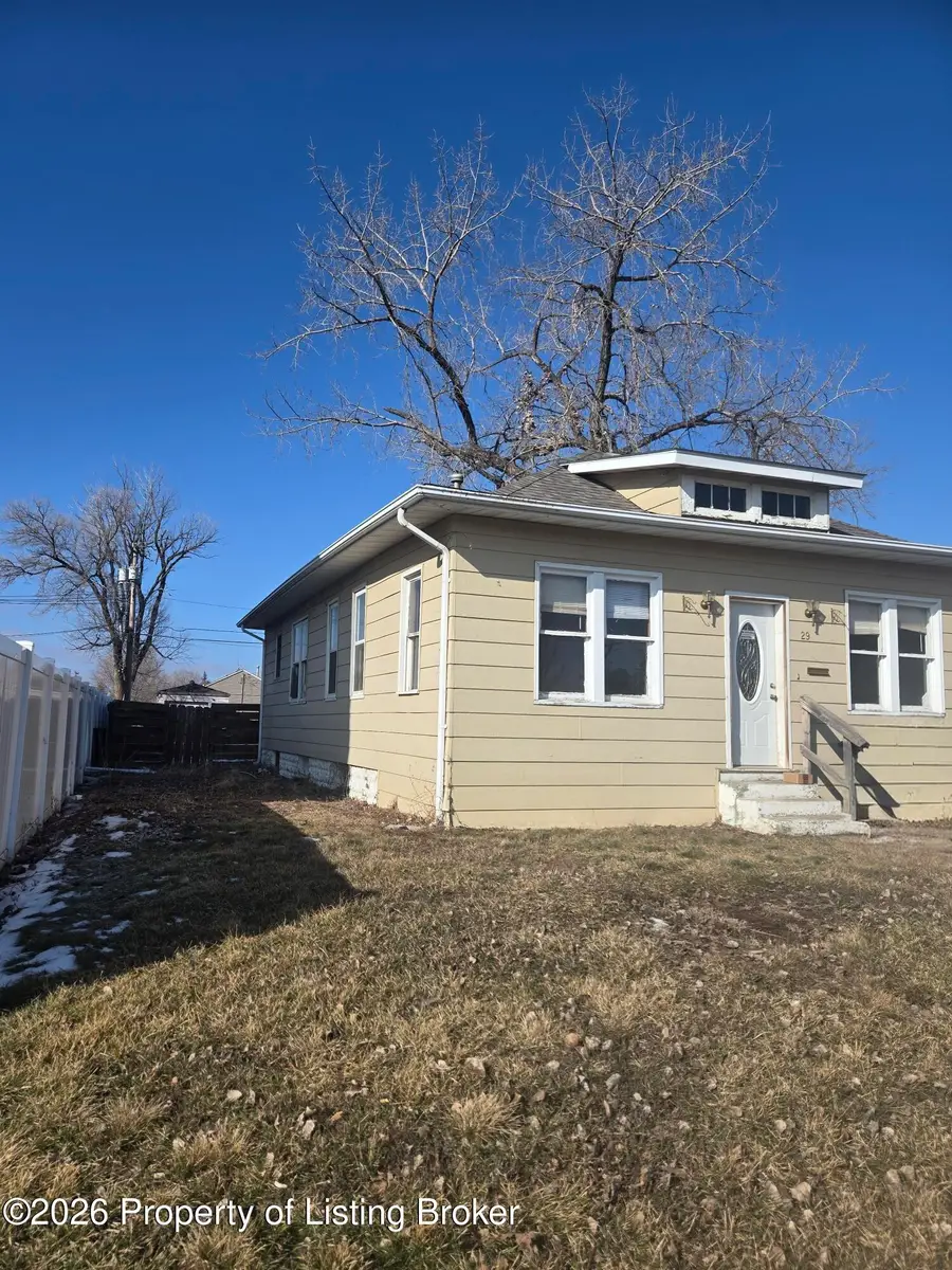 29 10th Avenue, Dickinson, ND 58601 - #3