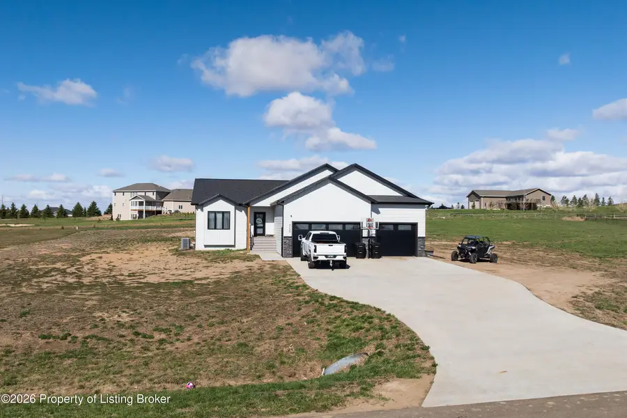 4095 Acres Drive, Dickinson, ND 58601 - #3