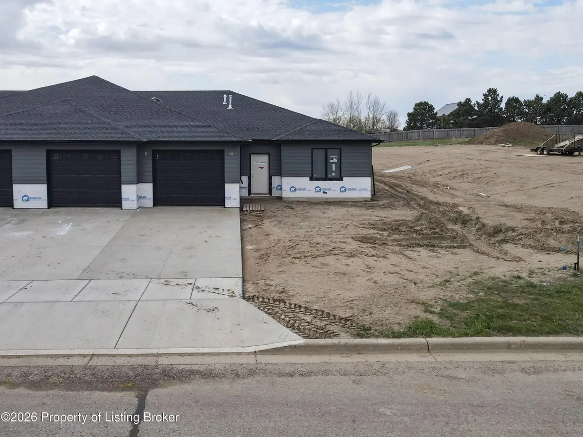 1631 Marilyn Way, Dickinson, ND 58601 - #1