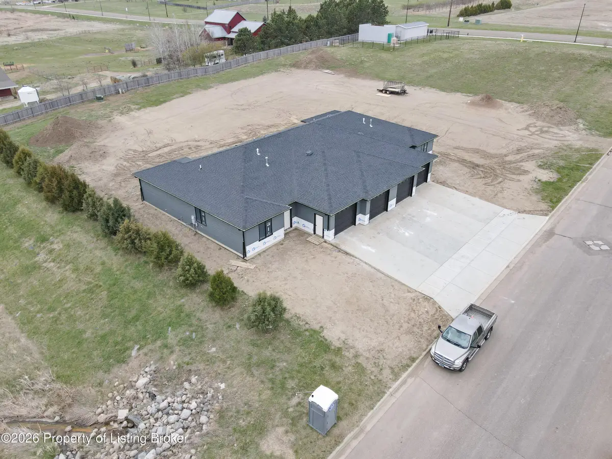 1611 Marilyn Way, Dickinson, ND 58601 - #1