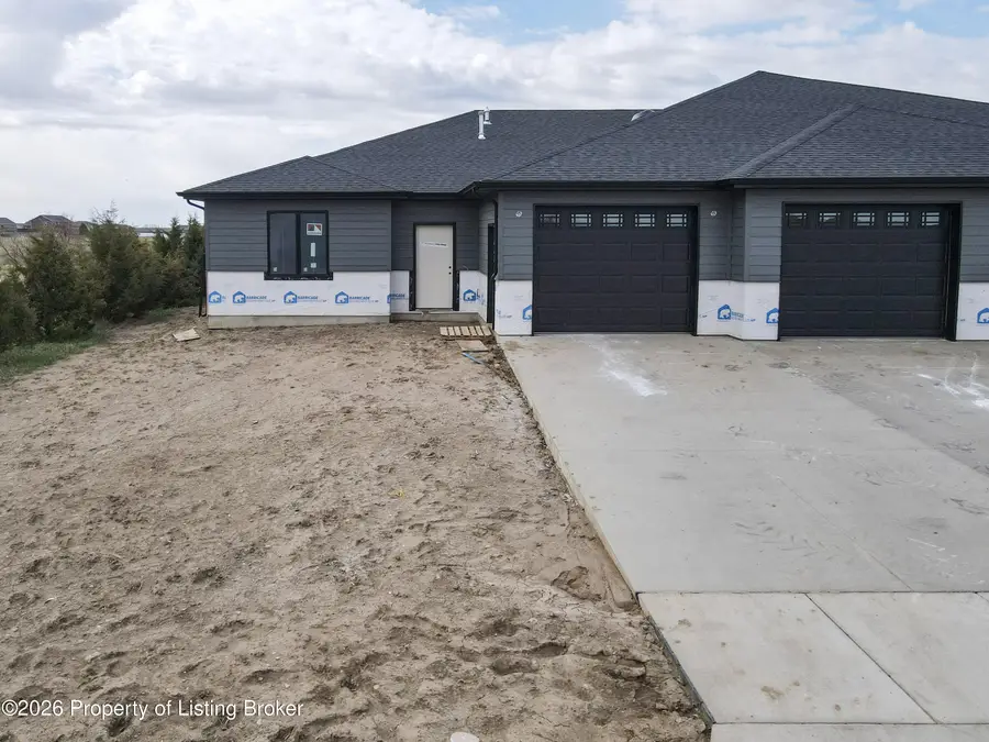 1611 Marilyn Way, Dickinson, ND 58601 - #3