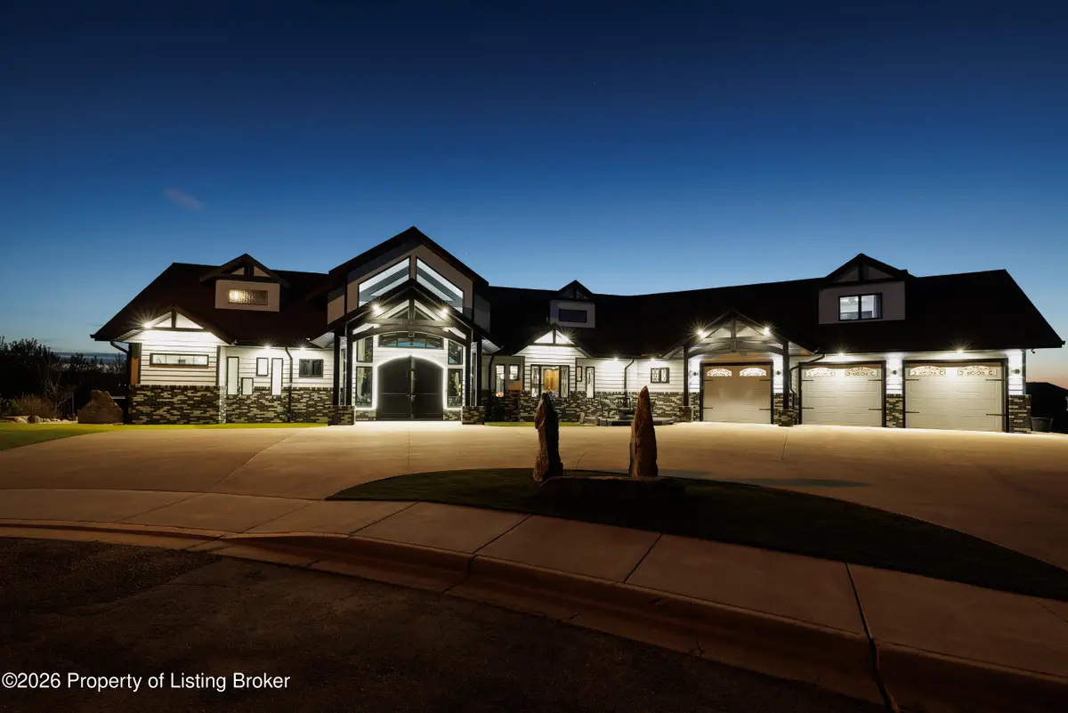 1591 Prairie Creek Road, Dickinson, ND 58601 - #1