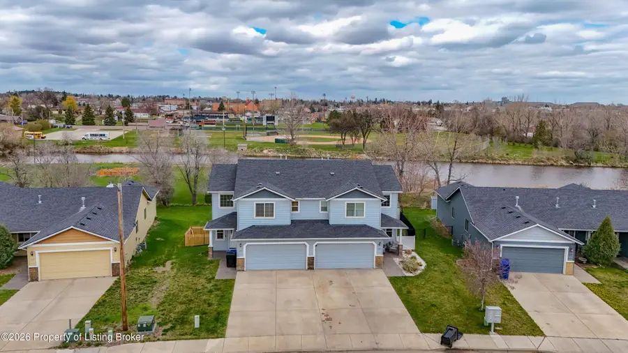 207 Kuchenski Drive, Dickinson, ND 58601 - #2