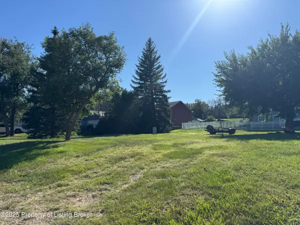 2nd Street, Watford City, ND 58854