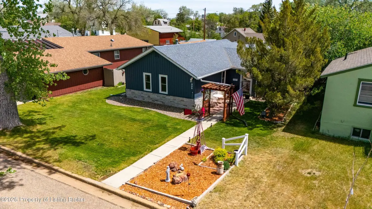 305 4th Avenue, Bowman, ND 58623 - #1
