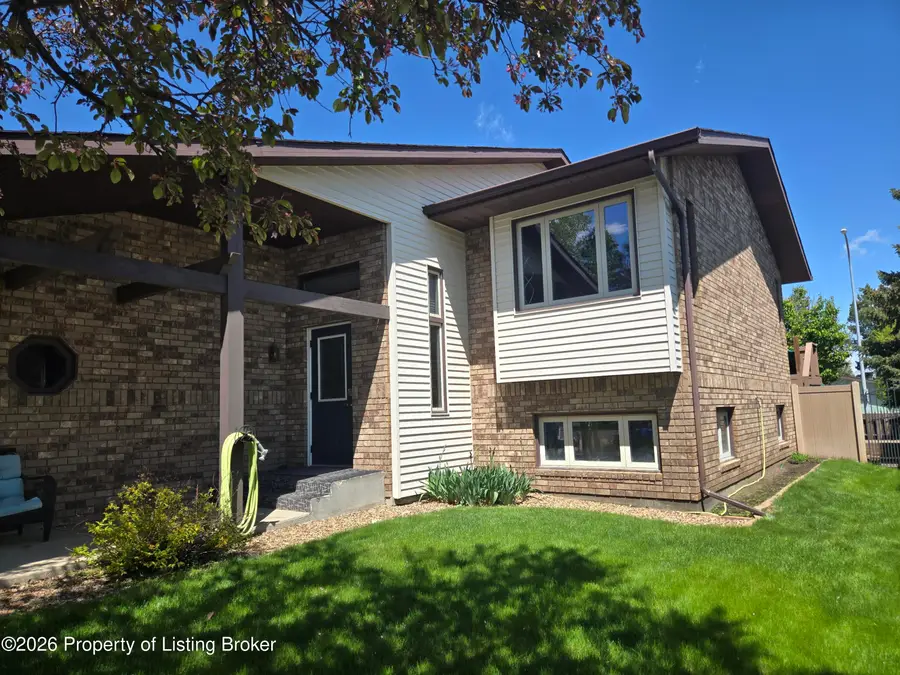 1270 High Street, Dickinson, ND 58601 - #2