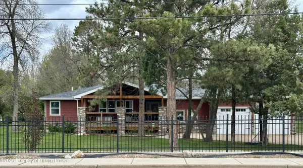 1522 Empire Road, Dickinson, ND 58601