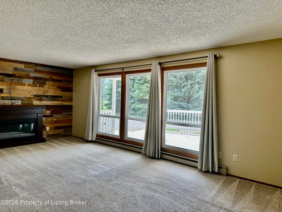 828 35th Avenue, Dickinson, ND 58601 - #3