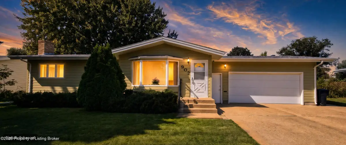907 Senior Avenue, Dickinson, ND 58601 - #1