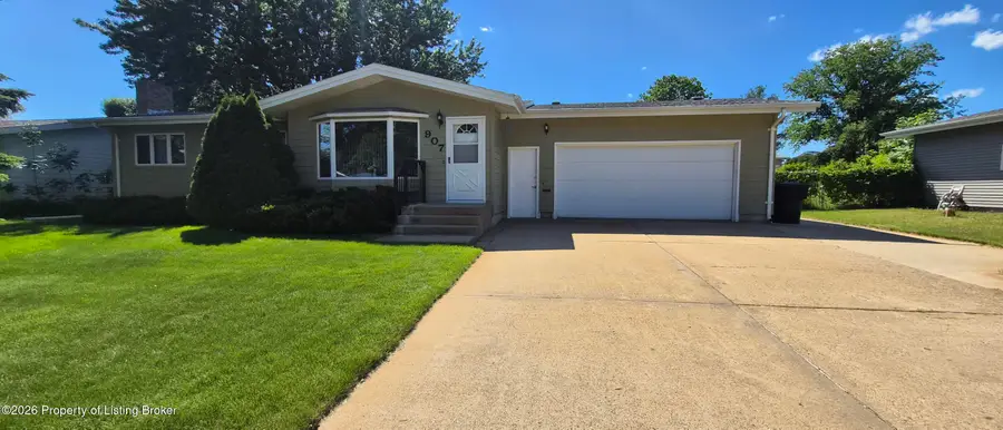 907 Senior Avenue, Dickinson, ND 58601 - #2