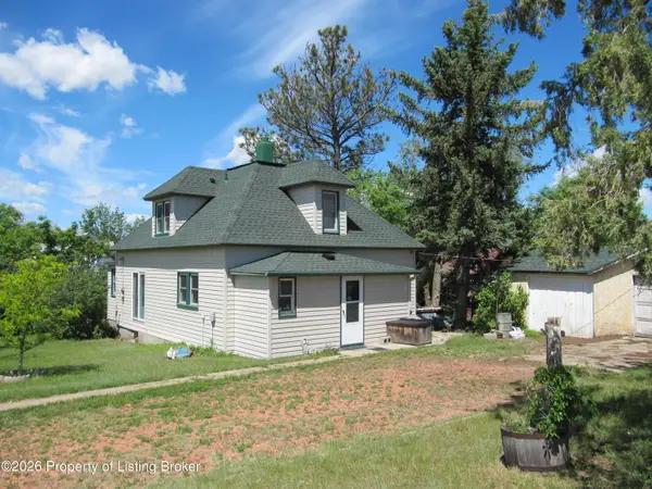 384 1st Avenue, Beach, ND 58621