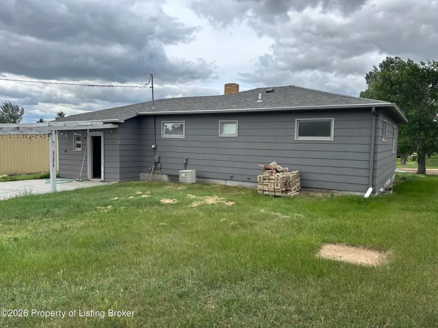 409 Indiana Avenue, Mott, ND 58646 - #3