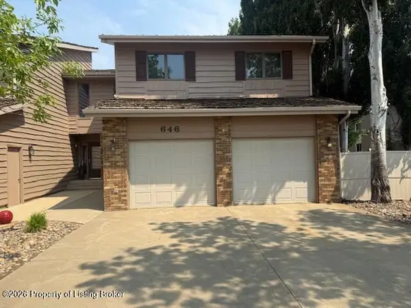 646 21st Street, Dickinson, ND 58601