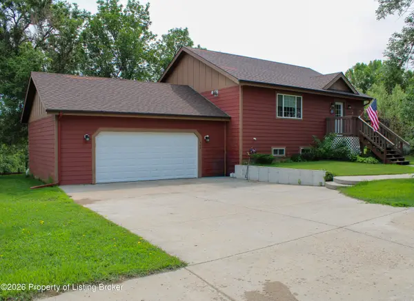 404 4th Street, Watford City, ND 58854