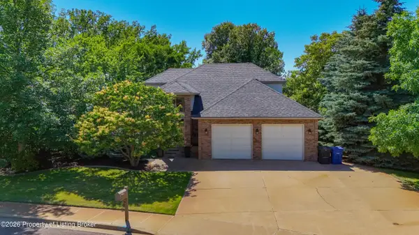 1191 15th Avenue, Dickinson, ND 58601