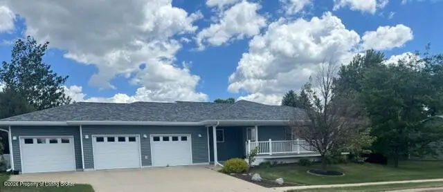 1638 3rd Avenue, Dickinson, ND 58601 - #1