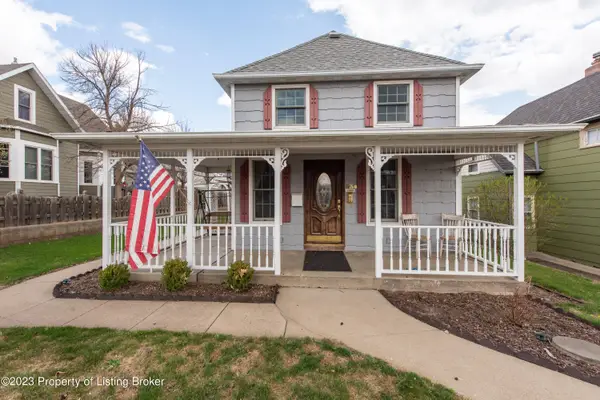 334 2nd Avenue, Dickinson, ND 58601