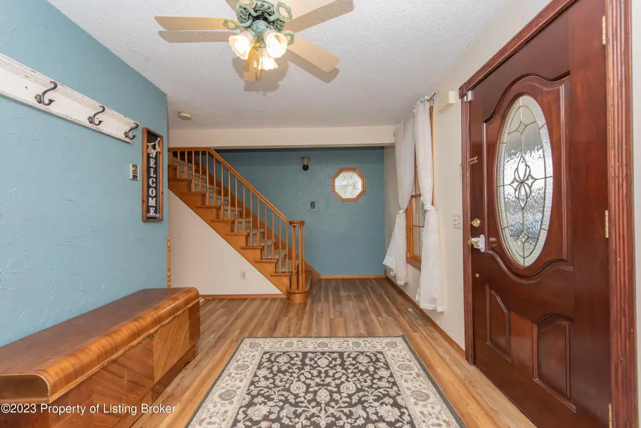 334 2nd Avenue, Dickinson, ND 58601 - #3
