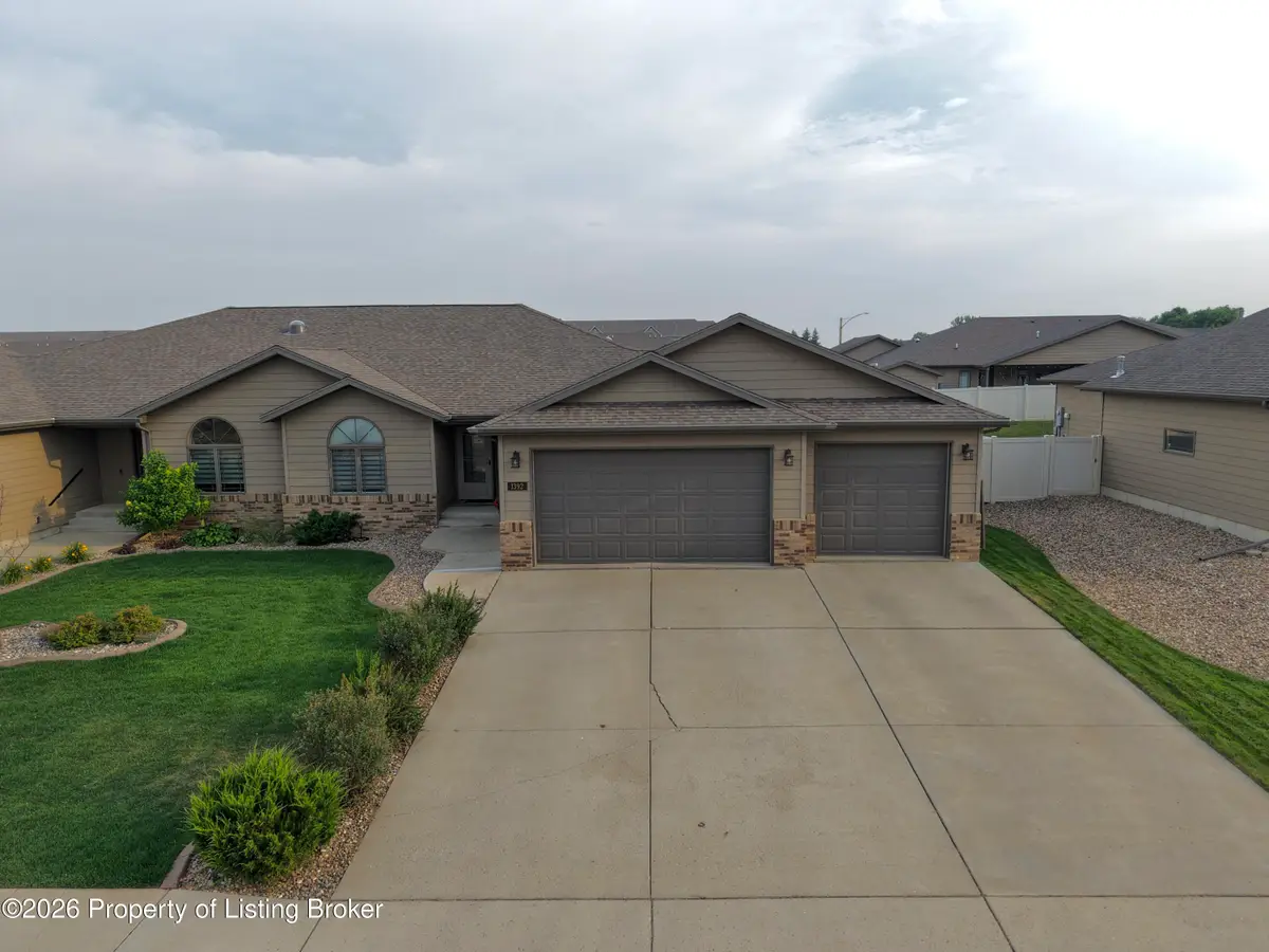 1392 6th Street, Dickinson, ND 58601 - #1