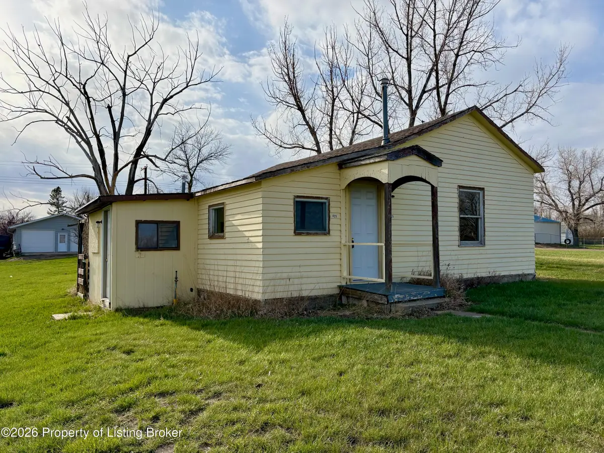 425 5th Avenue, Beach, ND 58621 - #1