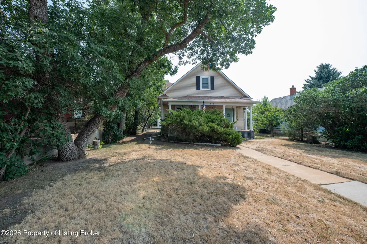 913 2nd Avenue, New England, ND 58647 - #1