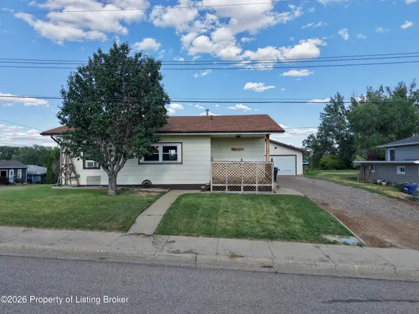 160 B Avenue, Dickinson, ND 58601