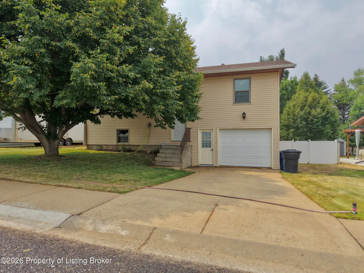 1129 Alexander Drive, Dickinson, ND 58601 - #1