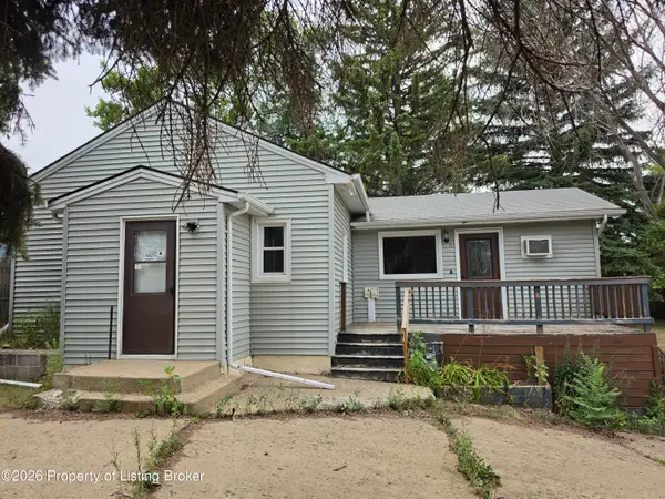738 1st Street, Dickinson, ND 58601
