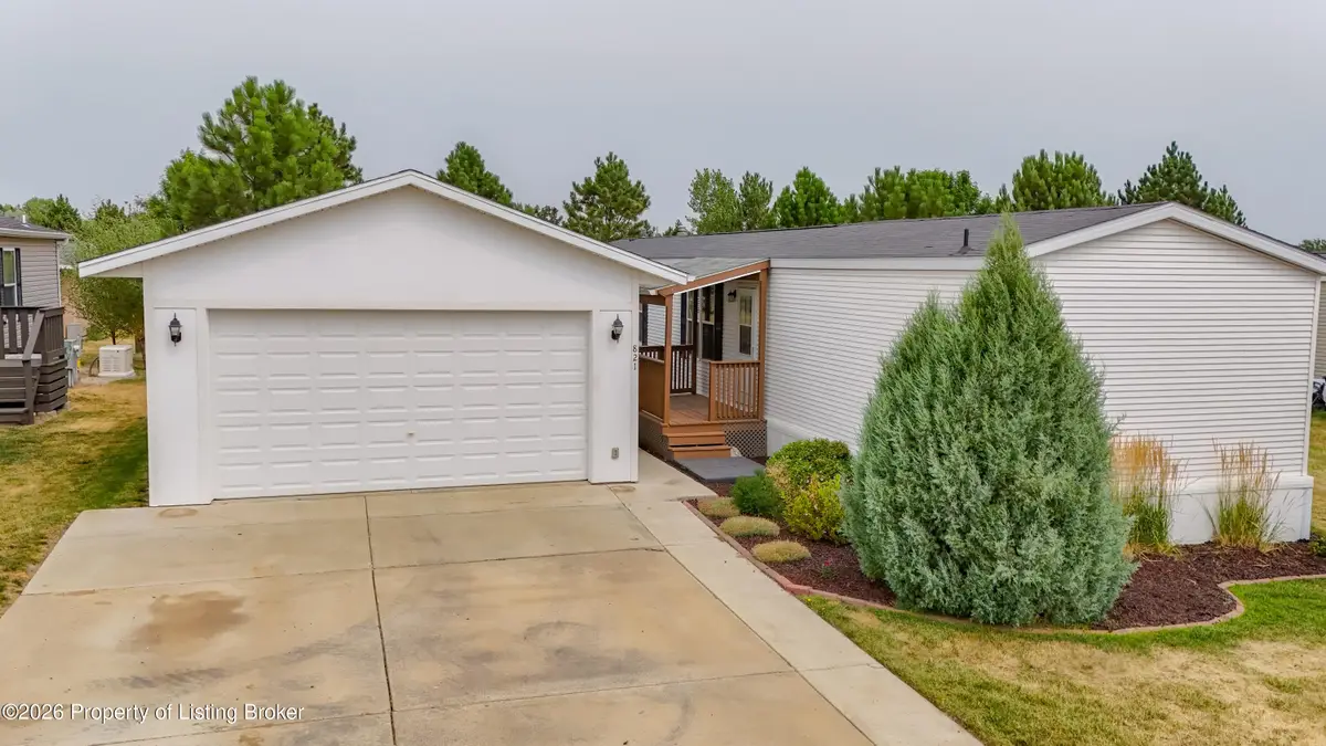 821 Chestnut Lane, Dickinson, ND 58601 - #1