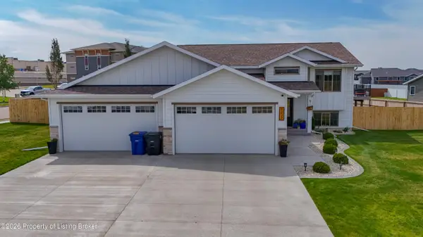 1237 44th Avenue, Dickinson, ND 58601