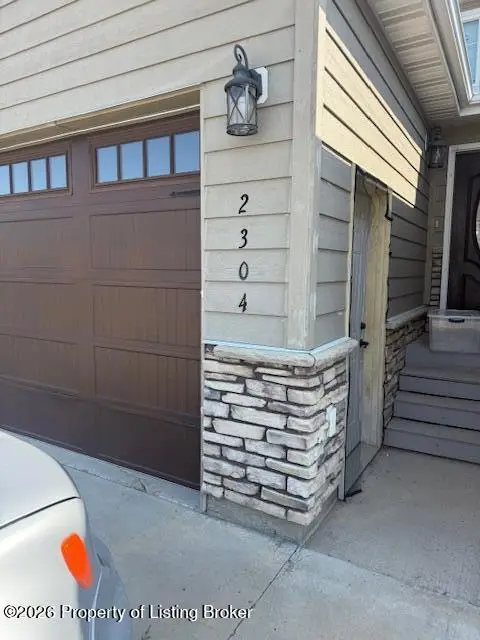 2304 Prairie Oak Drive, Dickinson, ND 58601 - #2
