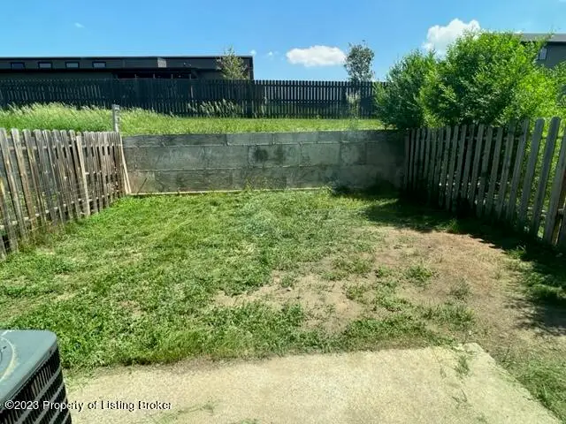 2304 Prairie Oak Drive, Dickinson, ND 58601 - #3