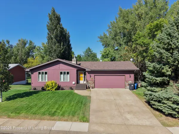 728 23rd Street, Dickinson, ND 58601