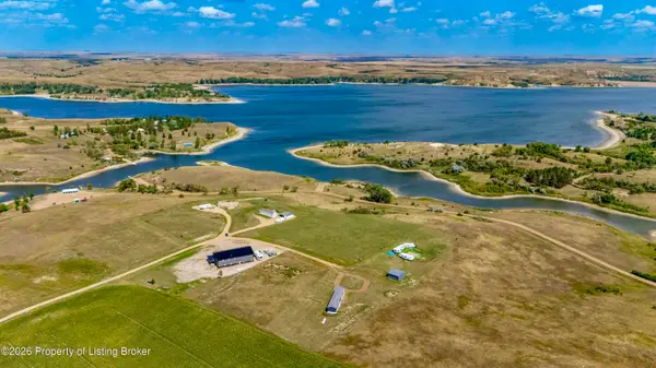 6812 E Schatz Lane, Elgin, ND 58533