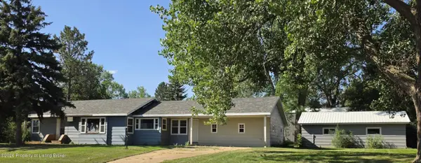 50 West 5th Street, Regent, ND 58650