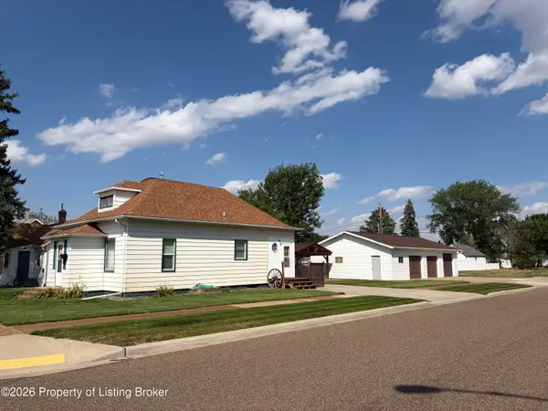 143 2nd Avenue, Dickinson, ND 58601
