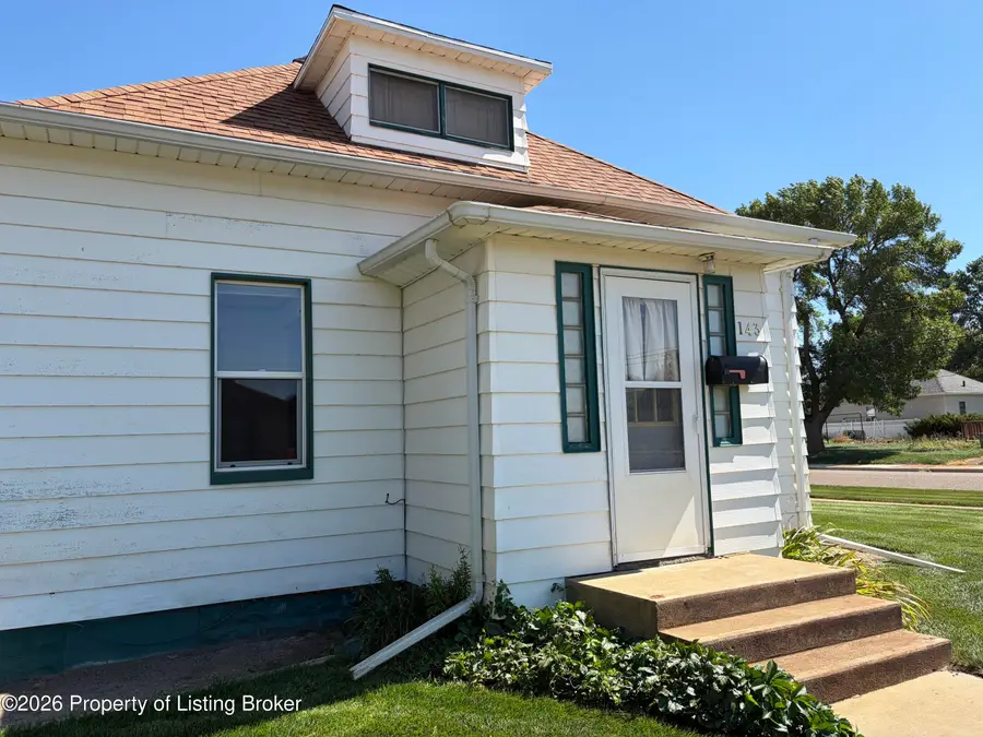 143 2nd Avenue, Dickinson, ND 58601 - #2
