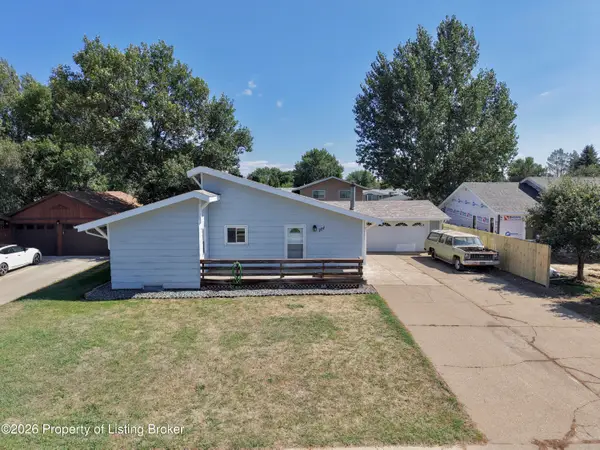 777 2nd Avenue, Dickinson, ND 58601