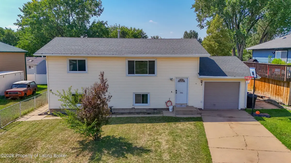 386 2nd Avenue, Dickinson, ND 58601 - #1