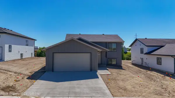 1671 Wahl Street, Dickinson, ND 58601