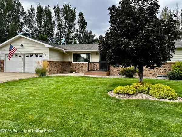 766 24th Street, Dickinson, ND 58601