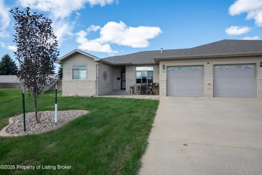 1530 Sagebrush Court, Dickinson, ND 58601 - #2