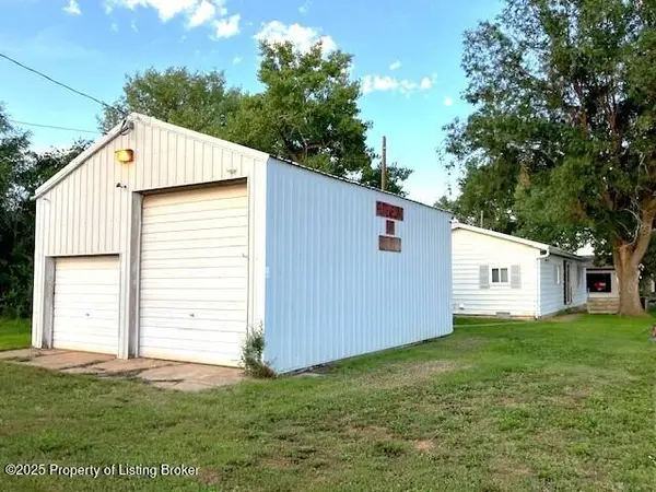211 N Bismarck Street, Hebron, ND 58638