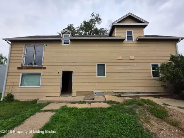 301 Main Street, Hettinger, ND 58639