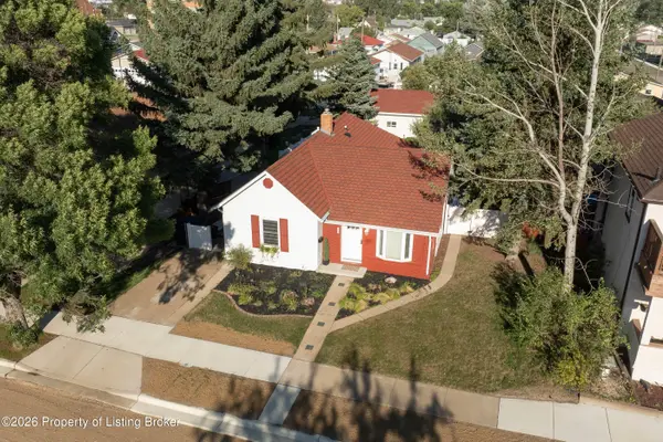 161 1st Avenue, Dickinson, ND 58601